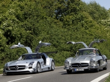  Mercedes-Benz SLS